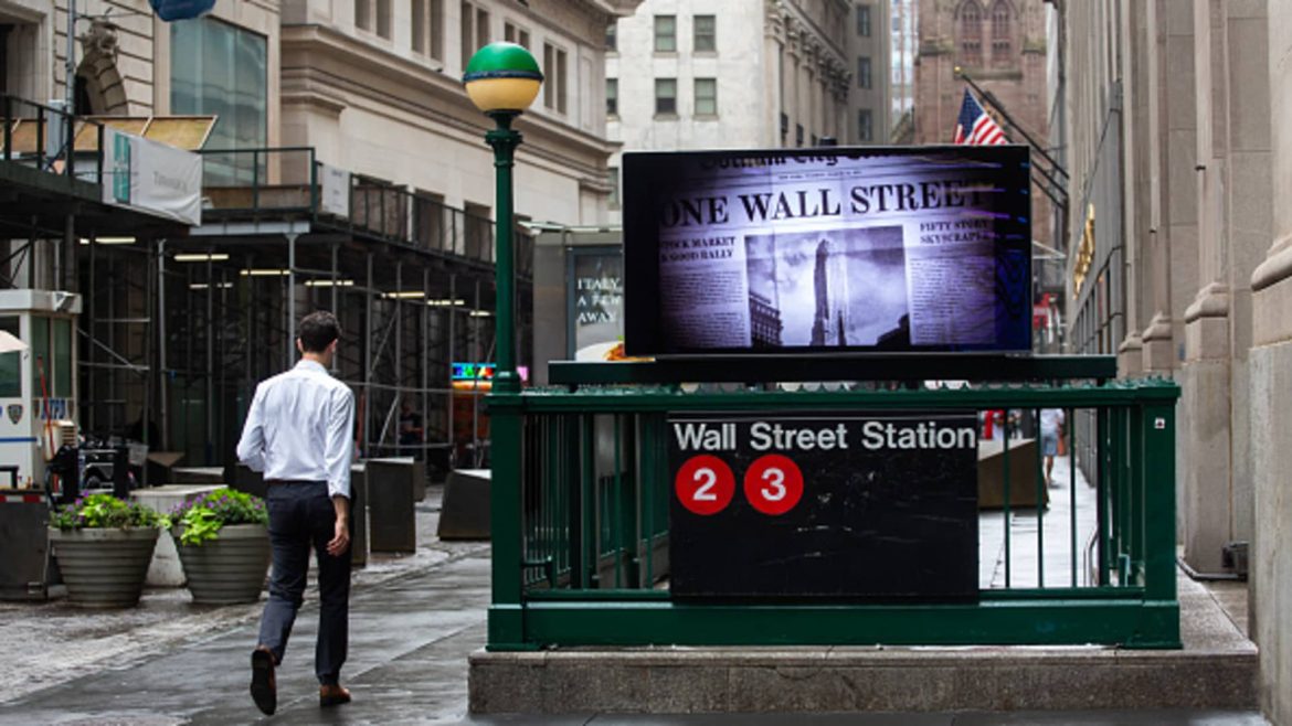107308828-1695945020291-gettyimages-1241575855-US_STOCKS.jpeg